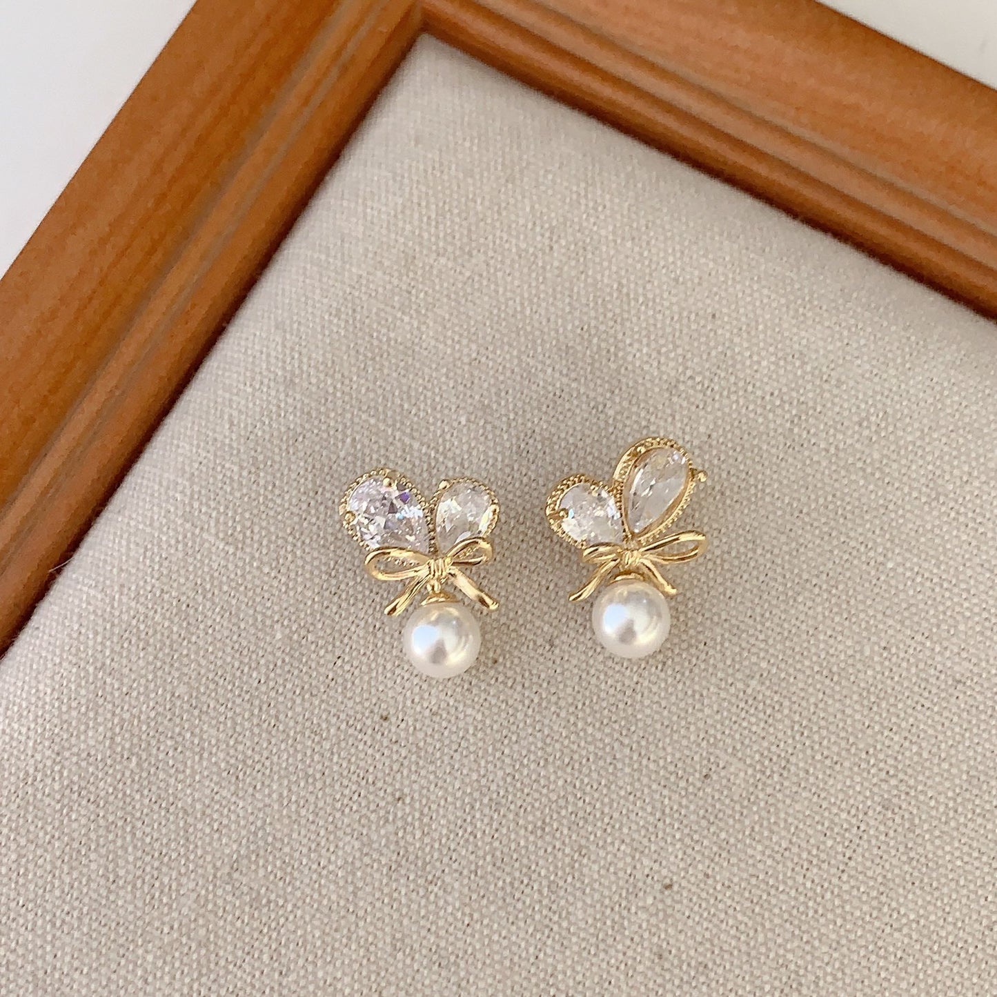 French luxury pearl earrings