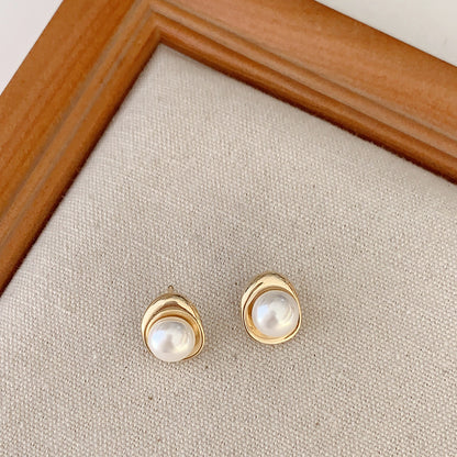 French luxury pearl earrings