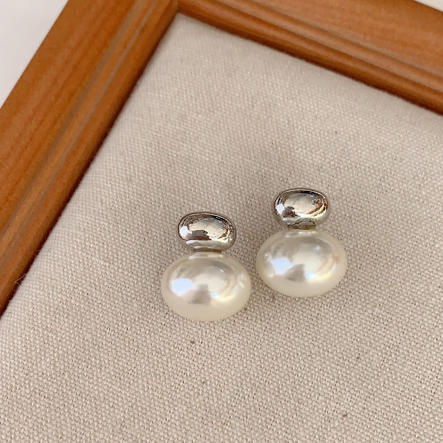 French luxury pearl earrings