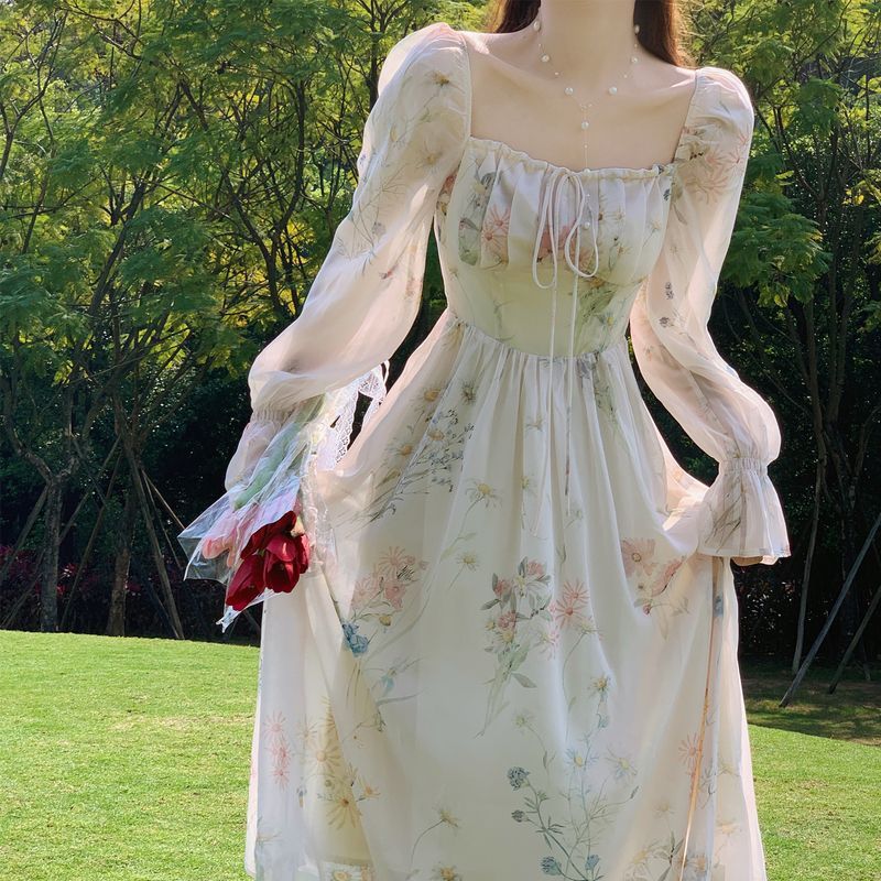 Long-sleeved chiffon dress